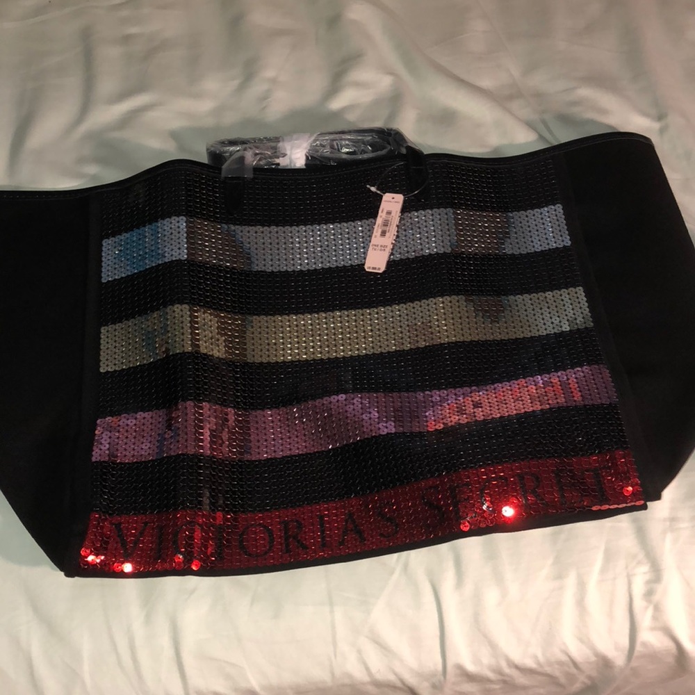Victoria Sercet Tote